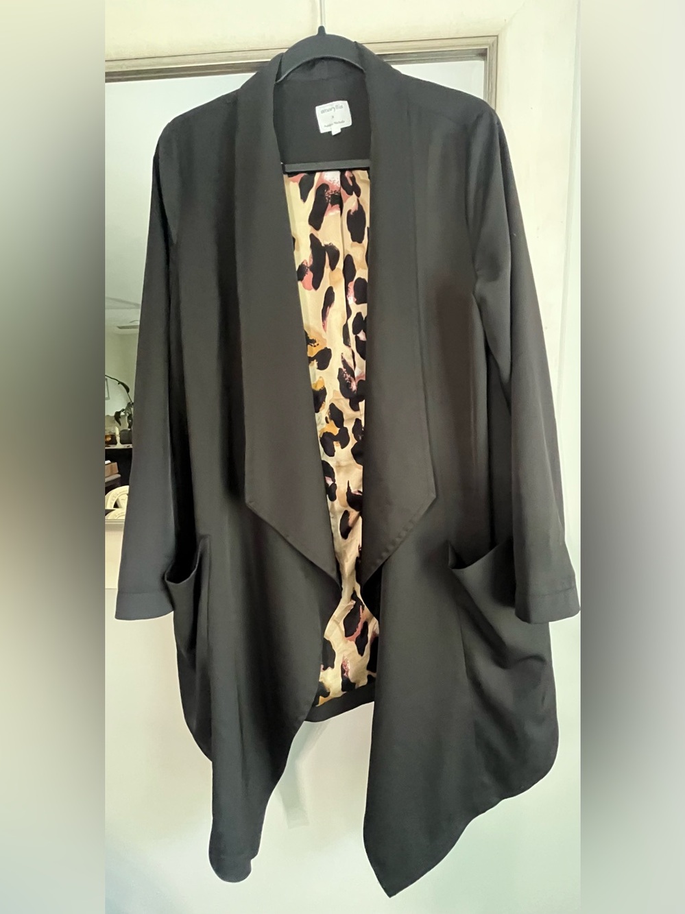 Amaryllis X Ashlee Nichols Black Open-Front Blazer with Leopard Lining Size L